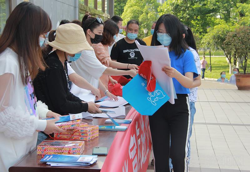 9452c736-d695-4dd0-9df1-be73ec95d48c_IMAGE_11.jpg