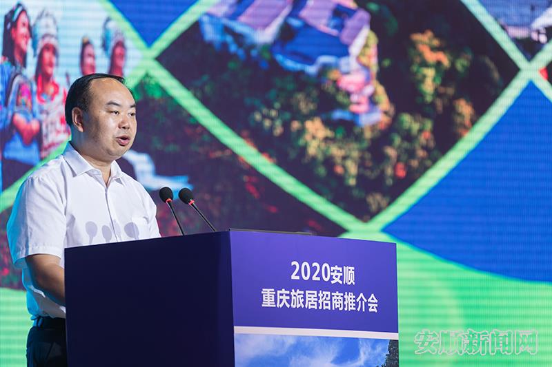 杨平.jpg