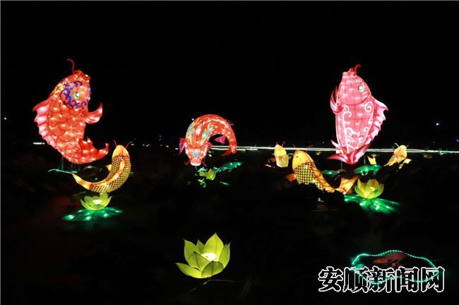 十里荷廊“荷塘夜色”景观.jpg