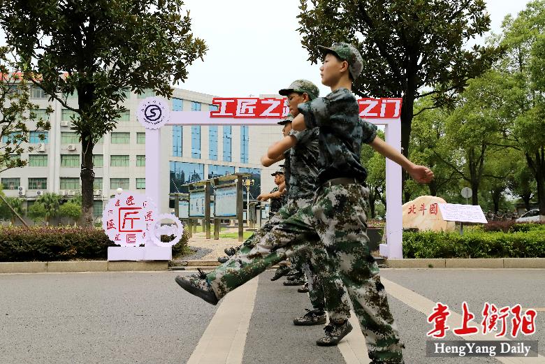 终于开学了，看看衡阳“萌新”们的军训瞬间