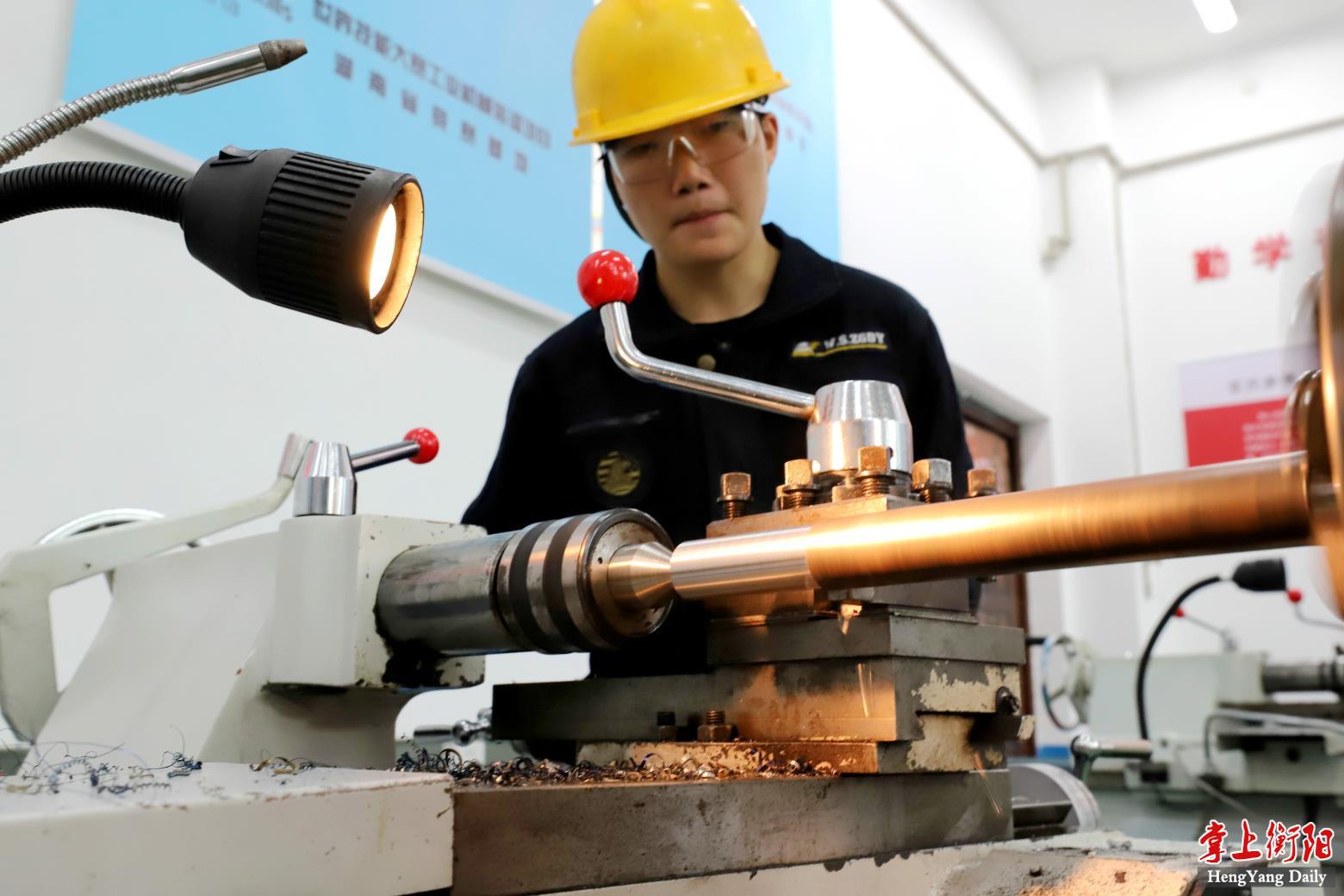 第46届世界技能大赛4个项目湖南省选拔赛鸣锣开赛