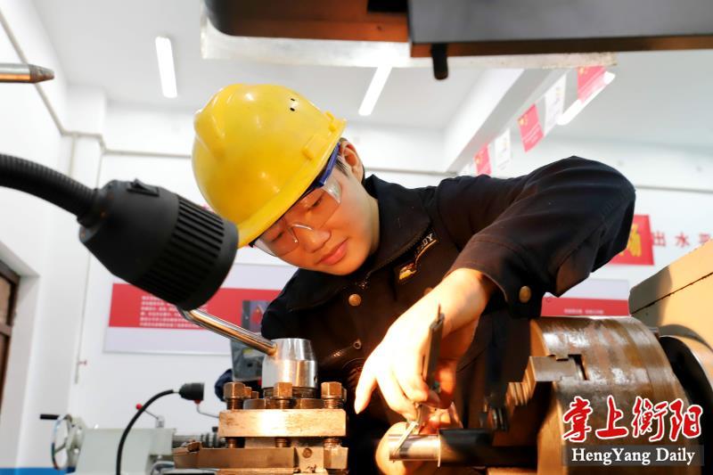 第46届世界技能大赛4个项目湖南省选拔赛鸣锣开赛